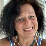 docente di francese offre lezioni ai ragazzi delle medie e superiori e di italiano agli stranieri